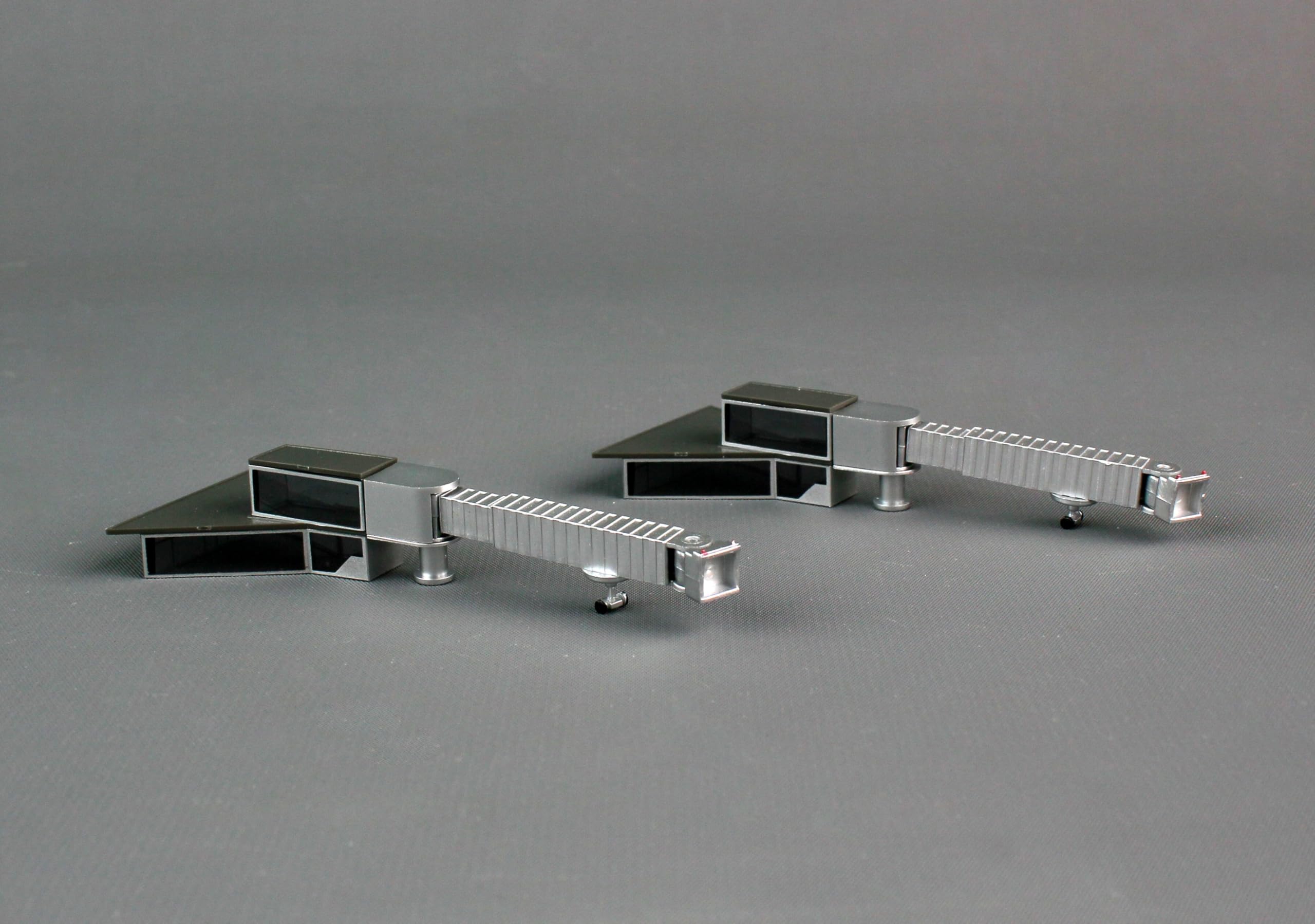 Herpa Wings Scenix 520553 Airport Building Apron Boarding Stations 1/500 Scale