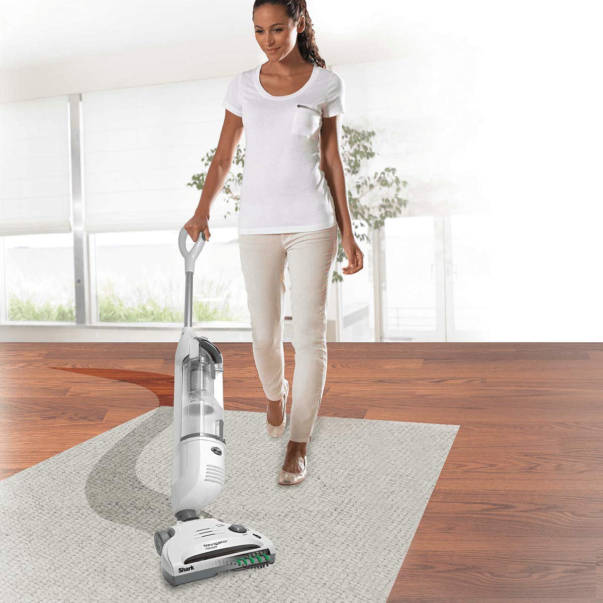 Shark SV1106 Navigator FreeStyle Cordless Stick Vacuum tillescenter