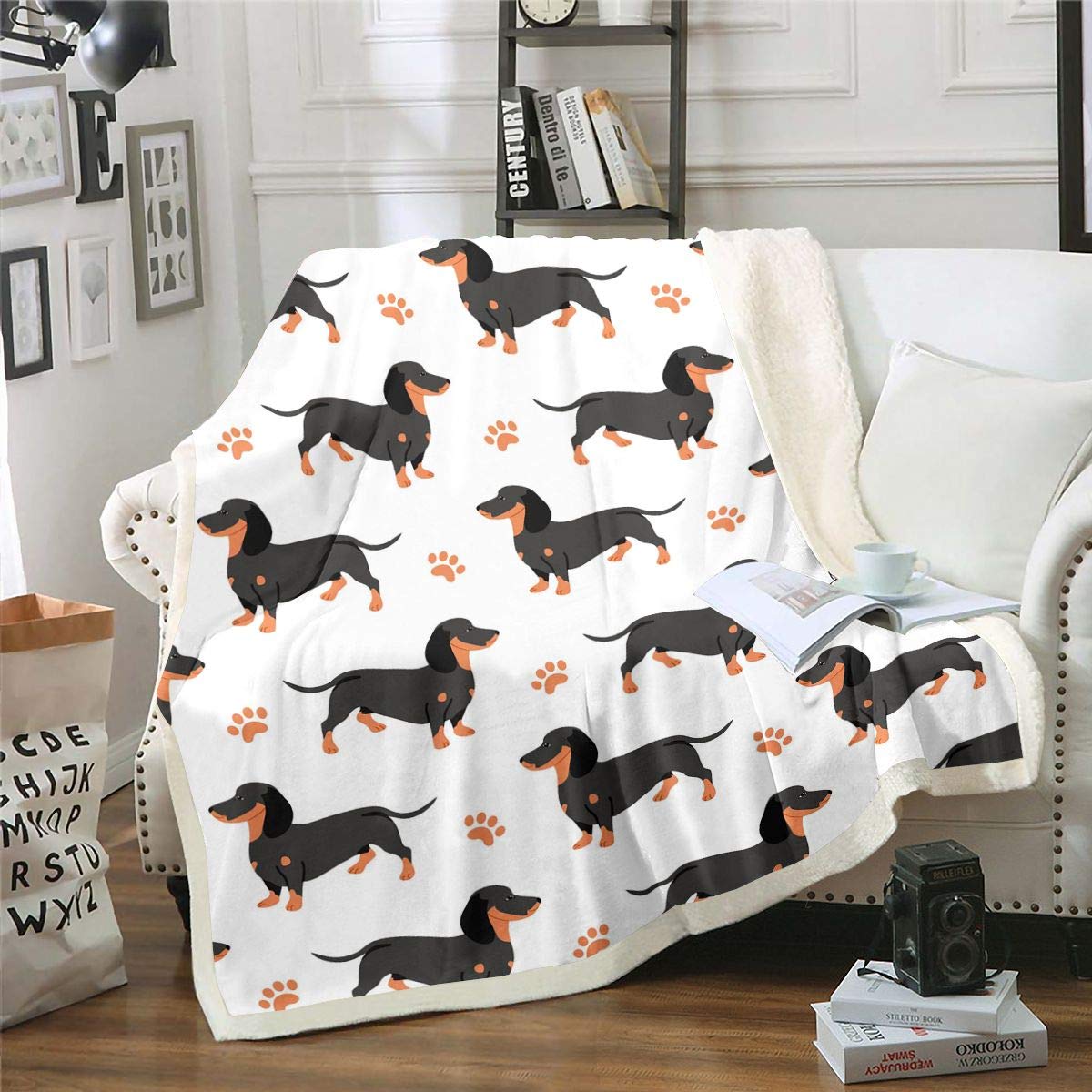 Loussiesd Cute Puppy Comfort Fuzzy Blanket Dachshund Sausage Fleece Sherpa Throw Blanket Cartoon Weiner Dog Paw Plush Blankets and Throws Home Bed Sofa All Season Microfiber White Baby 30x40 Inch