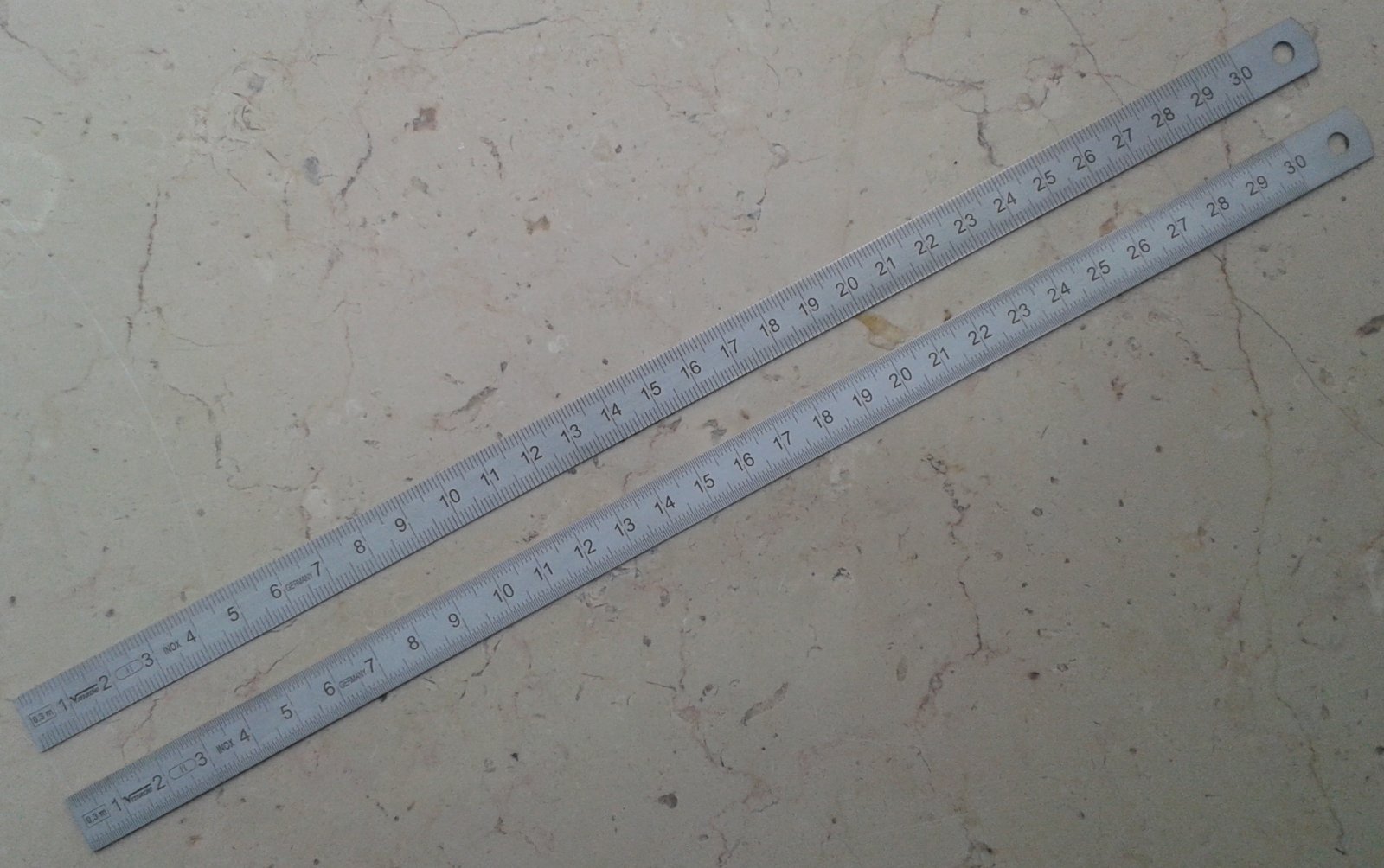 VOGEL 1001040030 - Regla Acero INOX cromada Mate EC Clase II Largo 300 mm - Sección 13 X 0,5 mm