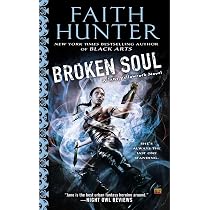 Broken Soul (Jane Yellowrock): Hunter, Faith: 9780451465955 ...
