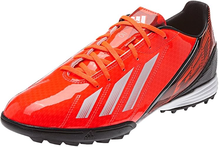 adidas traxion football