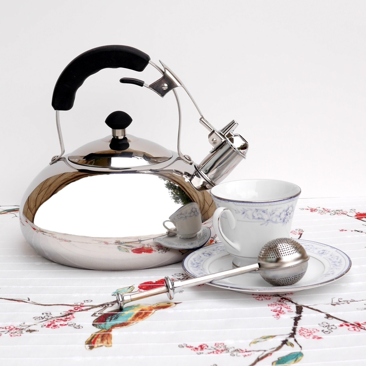 Whistling Tea Kettle, Surgical Stainless Steel Teapot Design for Stovetop; Large 3.2 Quart