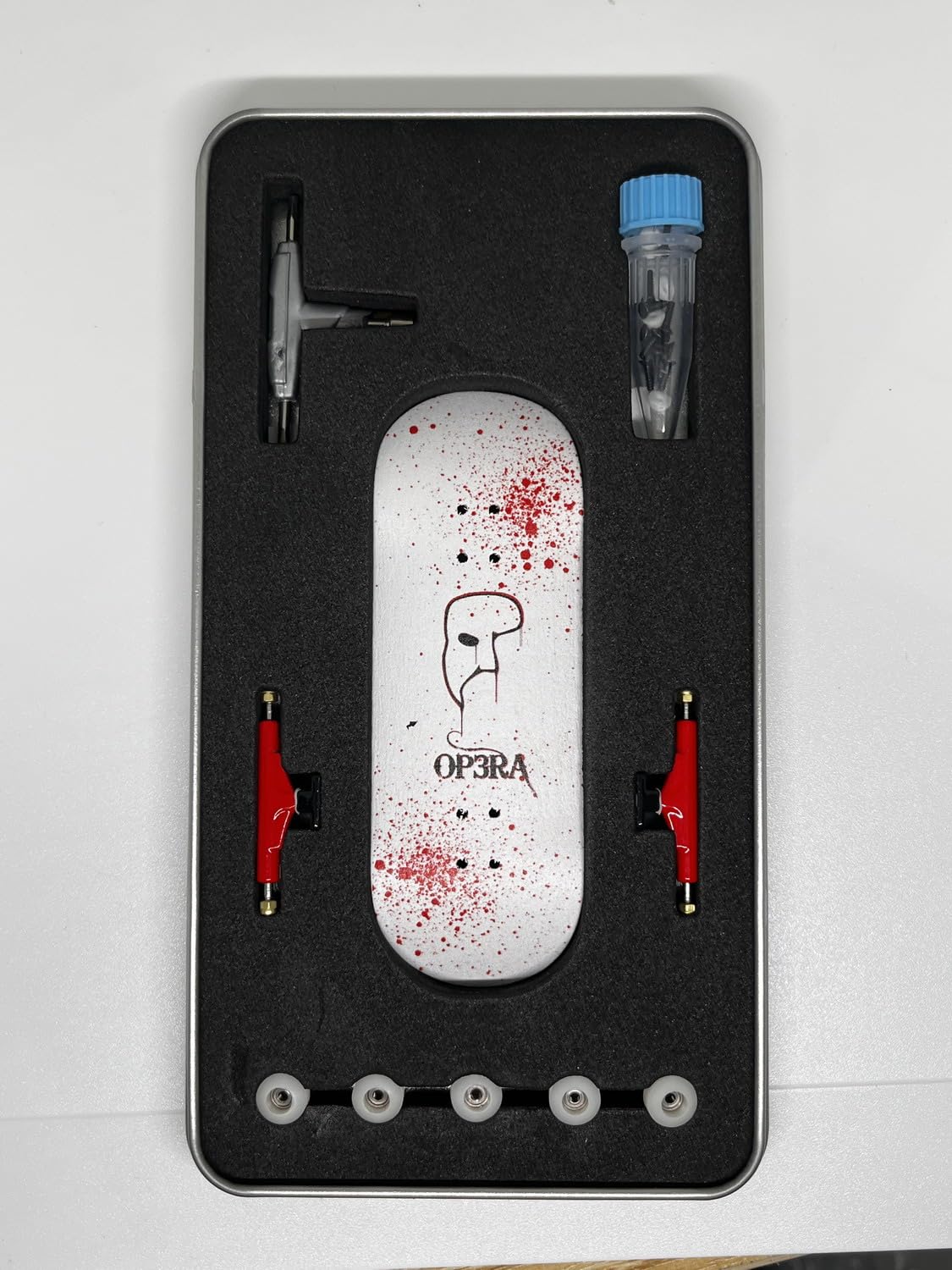 Pro Fingerboard Complete 34 * 96mm Maples Wood Deck-UV Printing Graphic-Updated 65d Urethane Bearing Wheels,-Replace Bushings-Op3ra Bloody Mess Edition