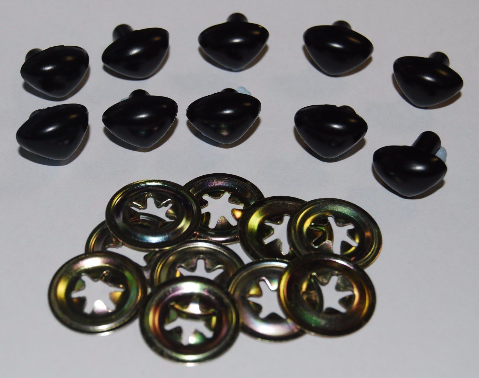 celloexpress Pack of 10 - Black Cat/Triangle Noses 18mm Metal Backs - Teddy Bear & Soft Toy Making Detailed Noses