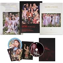 TWICE MOMO SANA ミニフォトアルバム 2点セット TWICE - 9th Mini Album [MORE & MORE] (Random Ver.) Photobook + CD