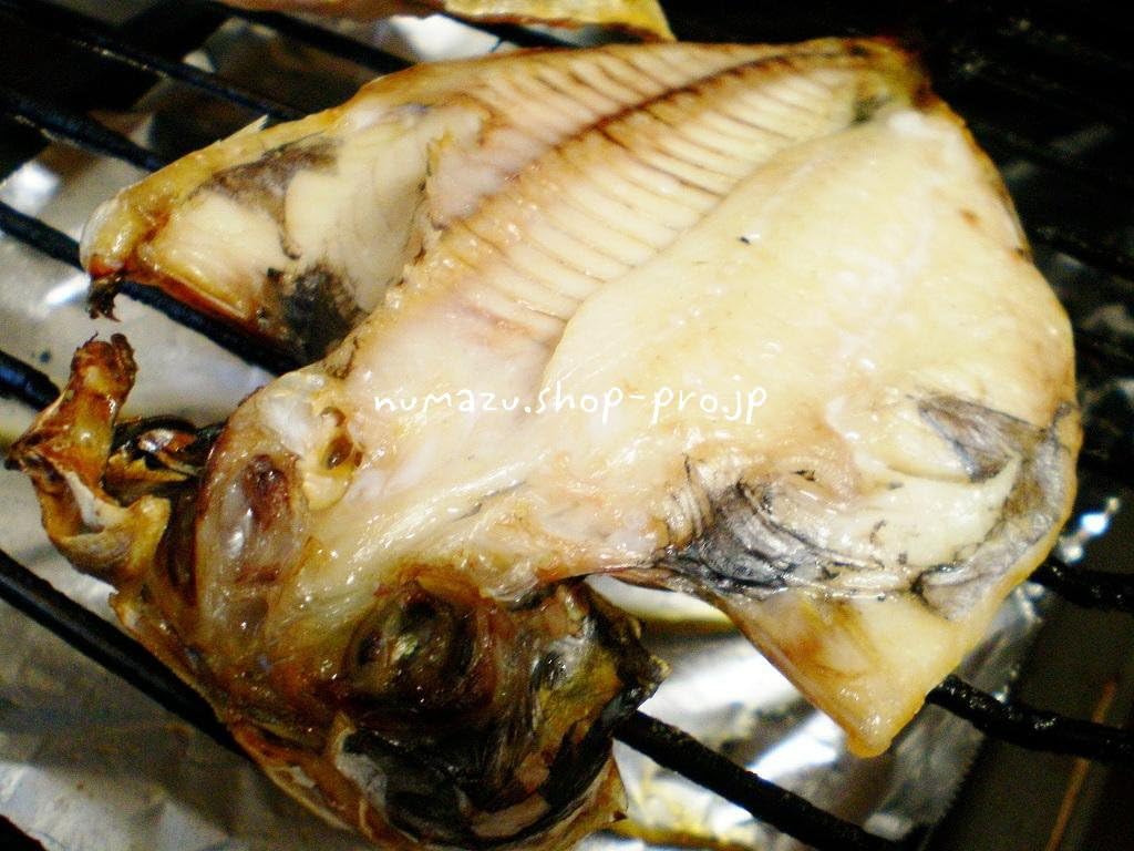 Amazon 沼津のひもの えぼ鯛 8枚 田藤水産 沼津のひもの 干物 燻製 通販