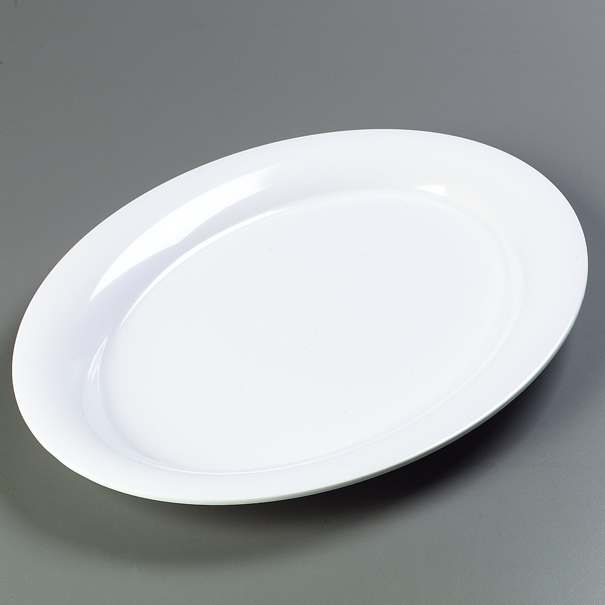 Carlisle 4441202 Designer Displayware Melamine Wide Rim Oval Platter, 21" x 15", Melamine, White: Industrial & Scientific