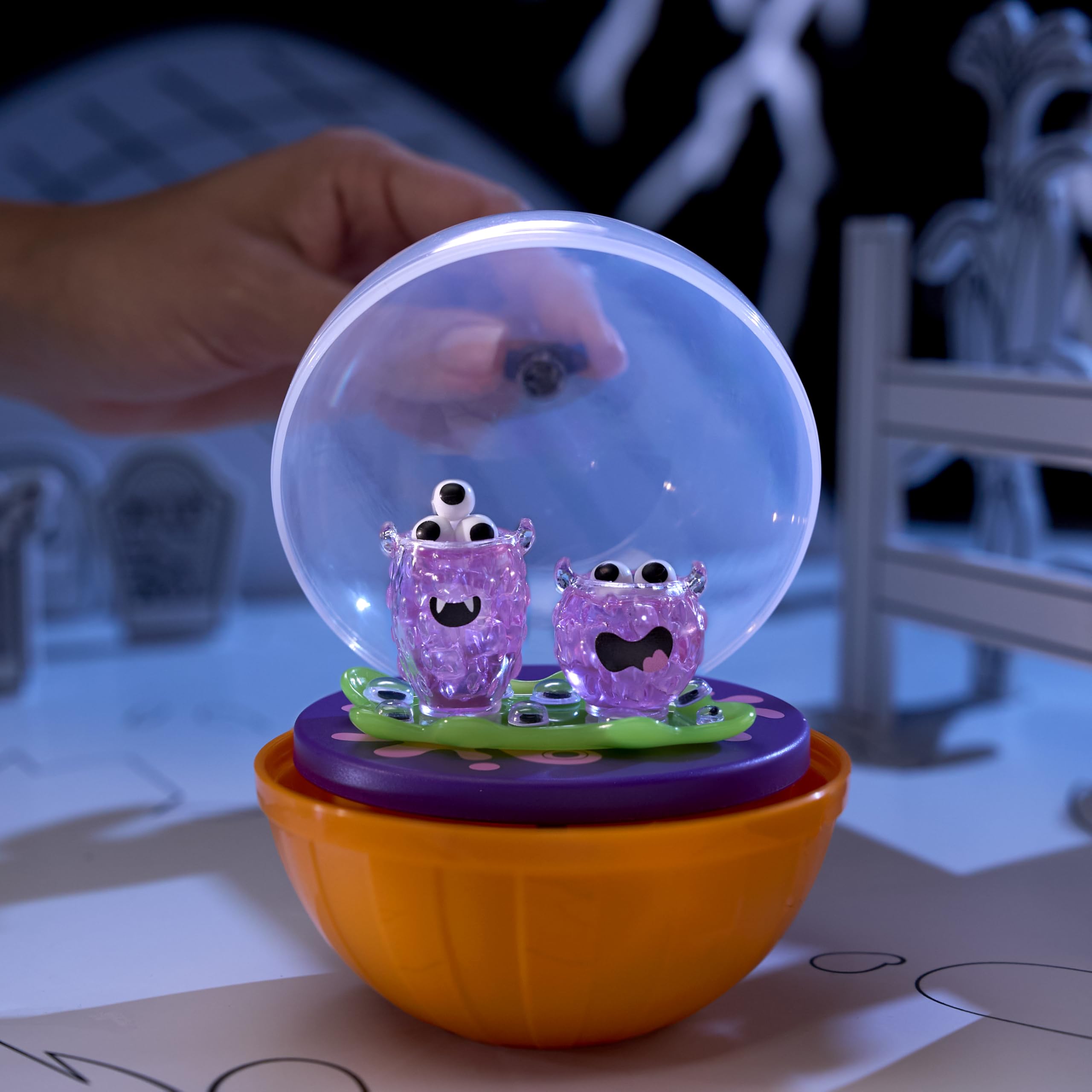 MGA's Miniverse Make It Mini Halloween (3 Pack), Beetlejuice, Mini Collectibles, Mystery Blind Packaging, Spooky, Halloween, Seasonal, DIY, Crafts, Resin Play, Replica Food, NOT EDIBLE, Collectors, 8+