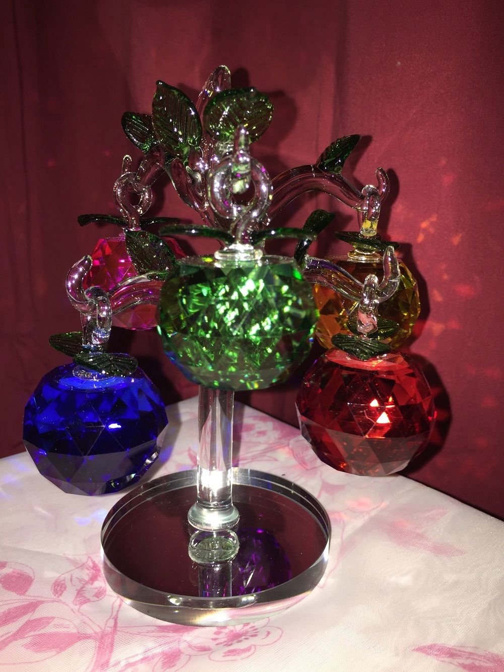 Crystal tree with 6 Multi / Clear Apples & Graphs Tree - Gift / Home Decorative/Crystocraft HOME DECOR ORNAMENT in Gift Box (Multi - Apple Tree)