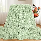 Ultra Soft Plush Blanket – Cozy Furry Throw for Bed, Sofa & Couch – Warm Fuzzy Fur Quilt – Luxurious Green Blanket (51x63 Inches)