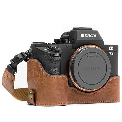 MegaGear Immer bereit Echtleder Kameratasche für Sony Alpha A7S II, A7R II, A7 II - Half-Bottom Schutzhülle - haltbar, Kratz-