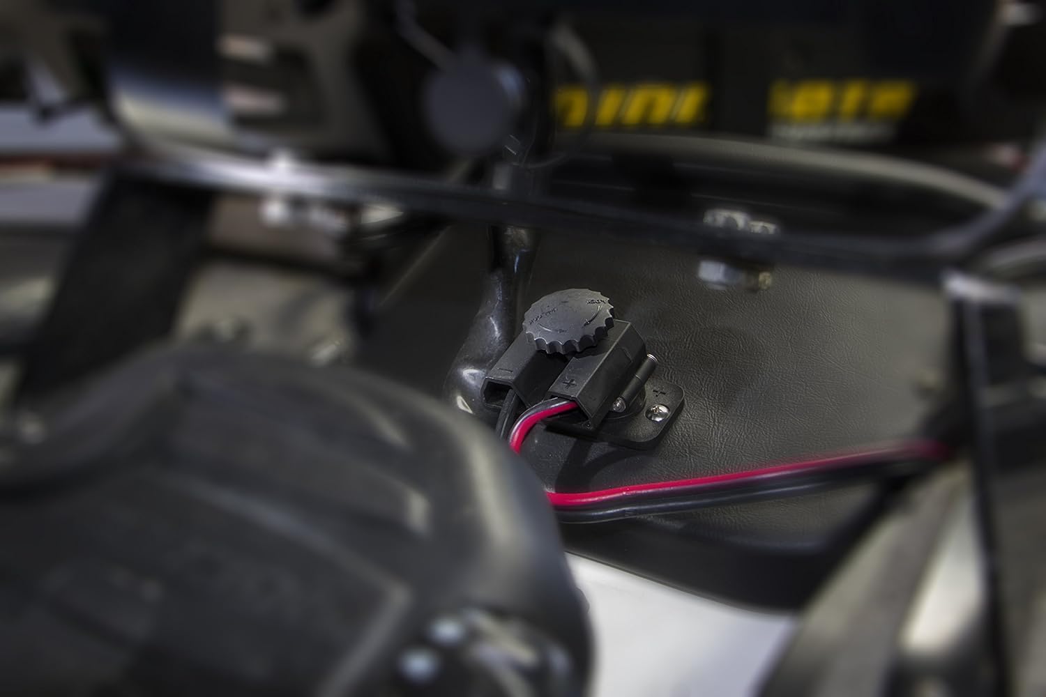 Battery Tender 0270004BK Black Power Connect Trolling Motor D/C