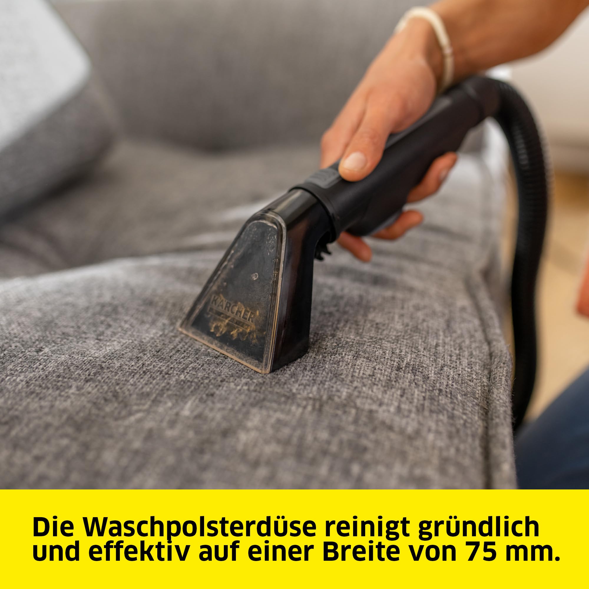 Kärcher Waschsauger SE 2 Spot Care, Aufnahmeleistung: 450 W, Frischwassertank: 1,5 l, Fläche: 2,89 m2, Gewicht: 4,2 kg, Sprühsaugschlauch, Waschpolsterdüse, Fleckendüse und Reiniger RM 519 4