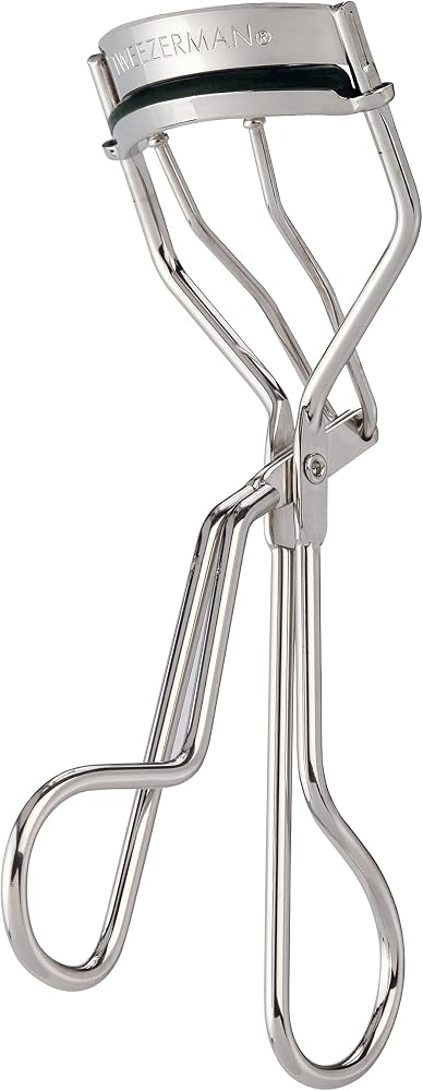 Tweezerman Classic Eyelash Curler for All Eye Shapes with Refill Pads