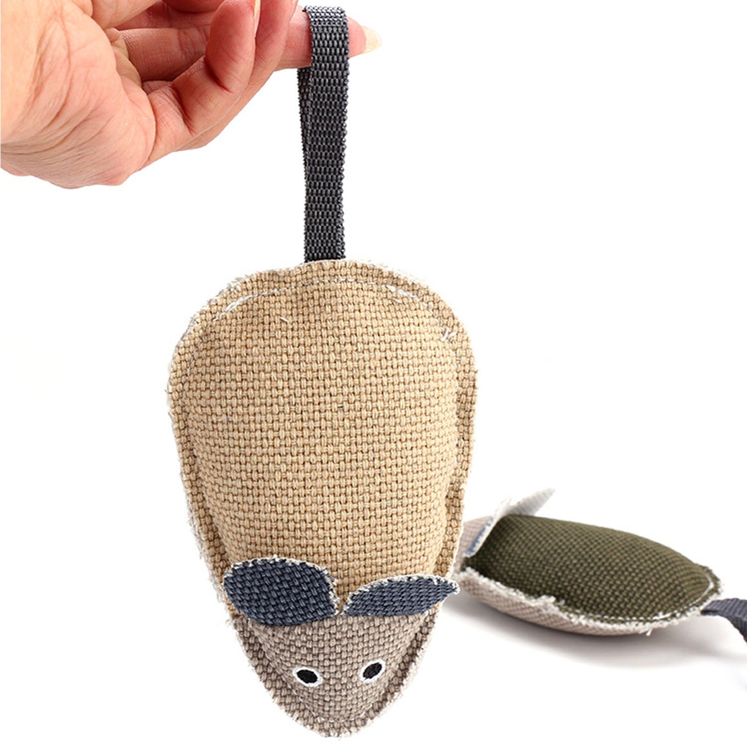 Мышь пищит для кошки. Игрушка для кошки рыбья кость.
