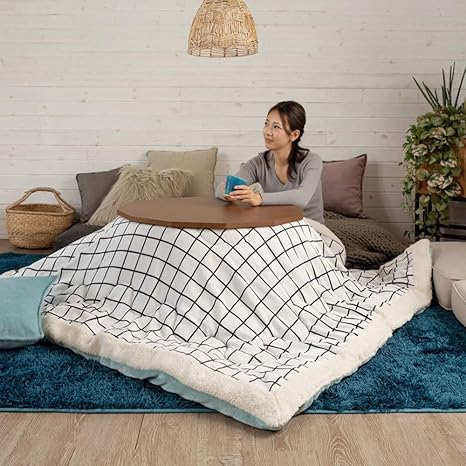 Amazon こたつ布団 正方形 グリッドデザイン 格子柄 幅 190 190cm ふわとろ素材 両面 ホワイト チェック 洗える 50 90 こたつ掛け布団 おしゃれ 省スペース コタツ布団 炬燵 ナチュラル 白色 薄掛け ボア かわいい こたつ布団 オンライン通販