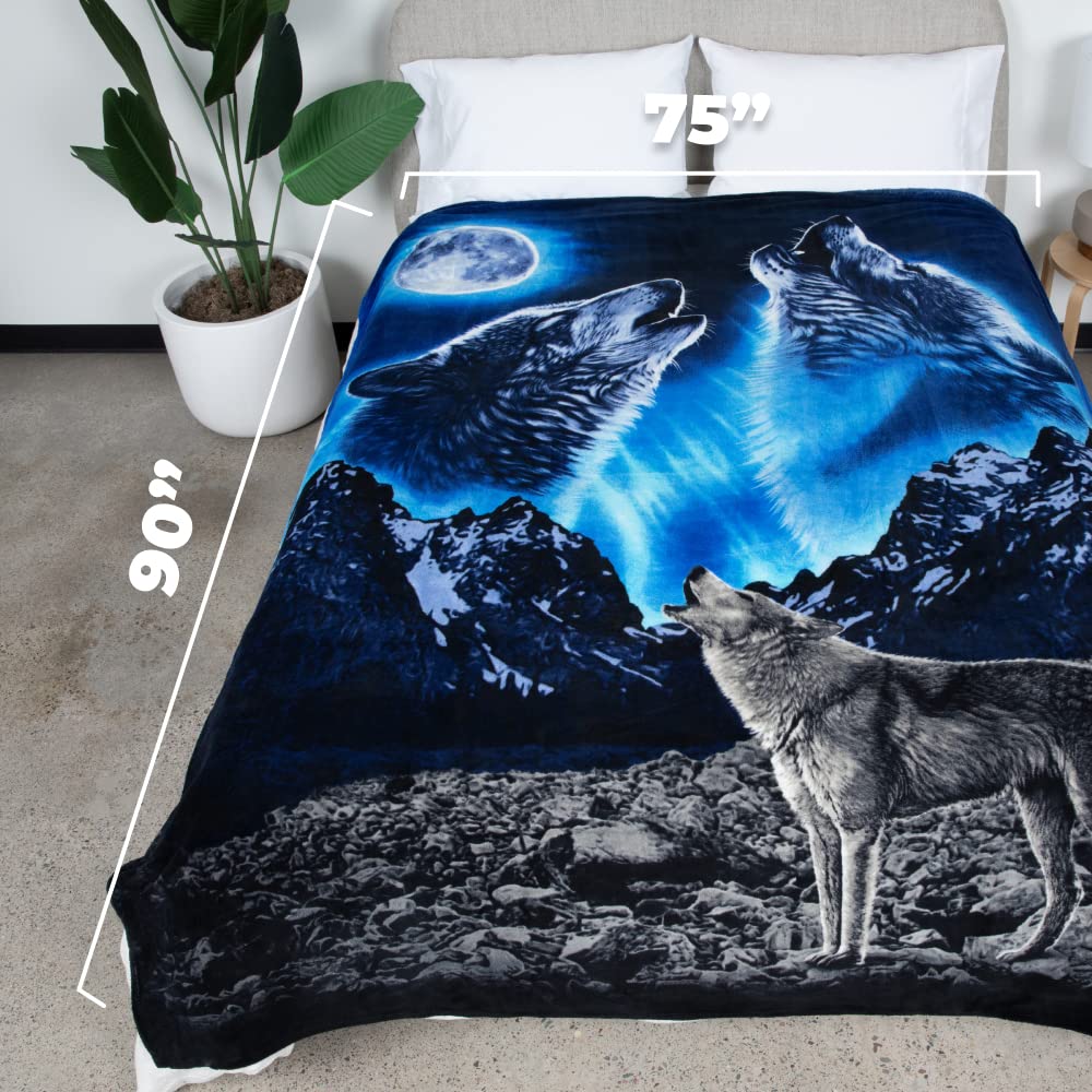Dawhud Direct Howling Wolf Fleece Blanket for Bed, 75 x 90 inches Queen Size Wolf Fleece Throw Blanket for Men, Women and Kids - Super Soft Plush Throw