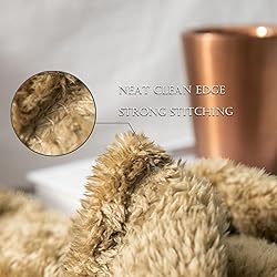 Exclusivo Mezcla Plush Fuzzy Fleece Throw Blanket