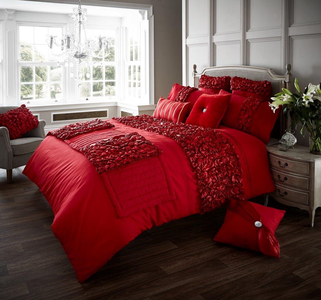 GC GAVENO CAVAILIA Gaveno Cavailia Modern Fancy Glamorous Verina Red, Luxury Elegant Accessory, Cotton Blend Cover, Easy Care Bed Linen Coverlet, Matching Runner