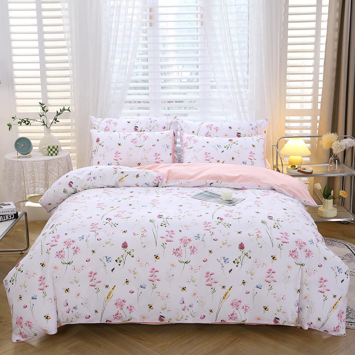 STYHO 3 Pcs Pink Floral Bedding Double Egyptian Cotton Flower Duvet Cover Set with Bees Printed Ultra Soft Reversible Farmhouse Botanical Bedding Sets for All Seasons(Bees, Double)