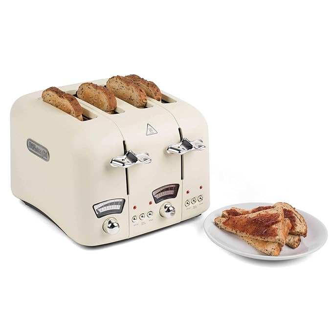 DeLonghi CT04E Argento RetroStyle Four Slice Toaster, 1600 W
