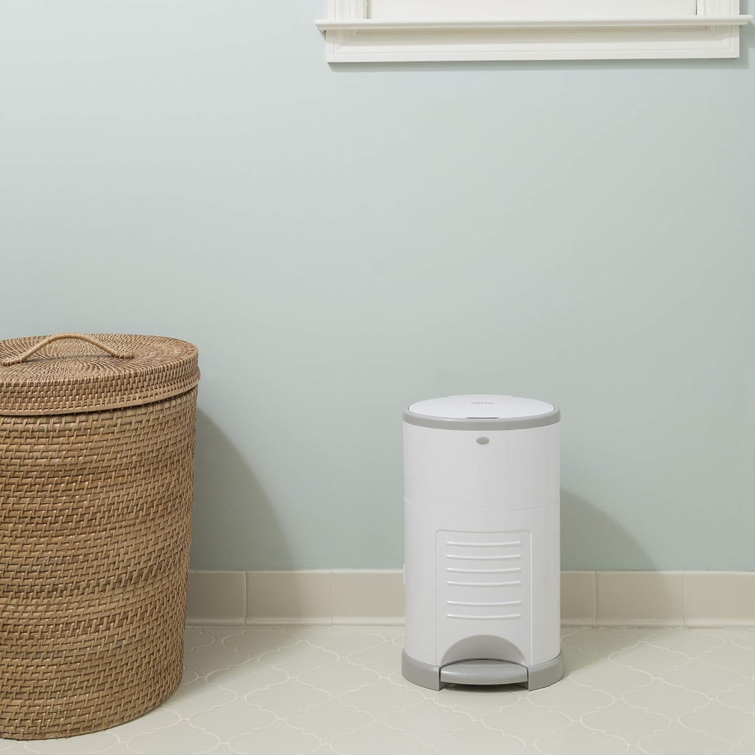 Dékor Classic Diaper Pail Gift Set – White | Comes with Over a Year's Supply Worth of Dékor Refills!: Baby