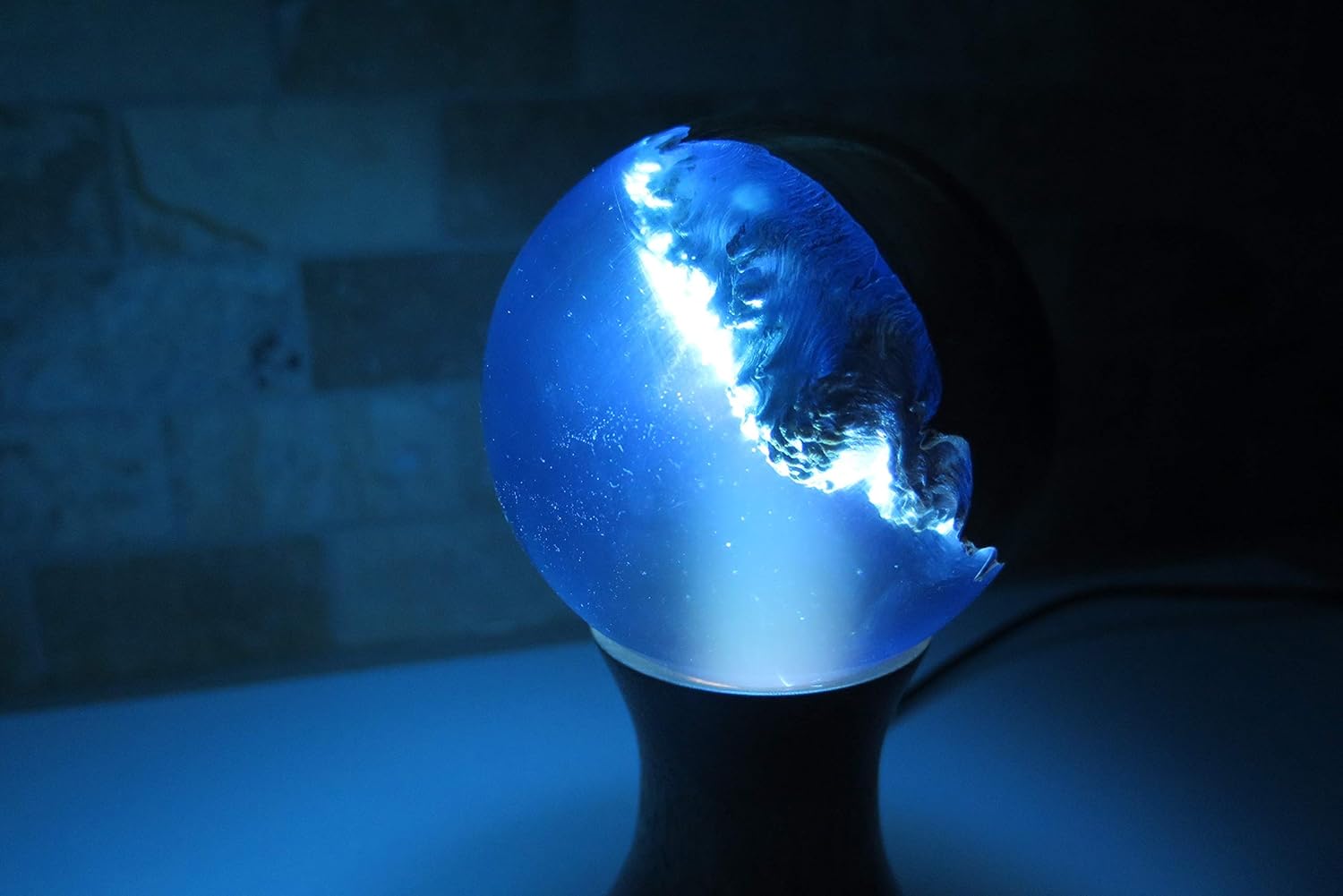 led resin table