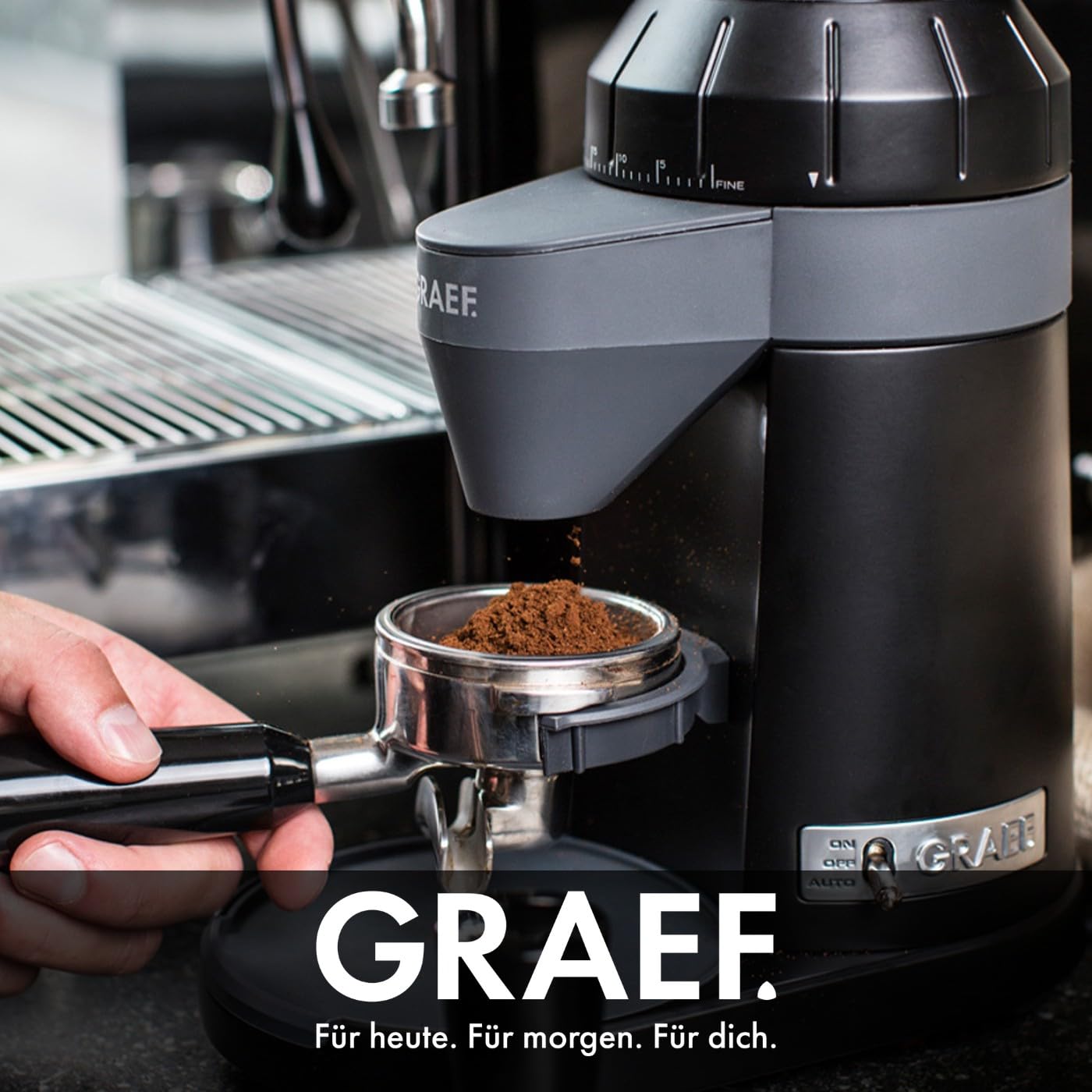 GRAEF CM802 - Elektrische Kaffeemühle, Aluminiumgehäuse, Bohnenbehälter 350 g, Edelstahl-Kegelmahlwerk, 40 Mahlgrade, Kaffeemühle Siebträger, Antistatik-Einsatz, Aluminium-Schaufelrad, 128 W, Schwarz 3
