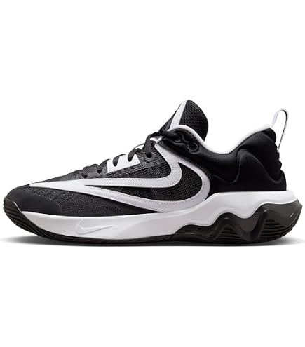 Amazon.com | Nike Man Giannis Immortality 3 Three Quarters High