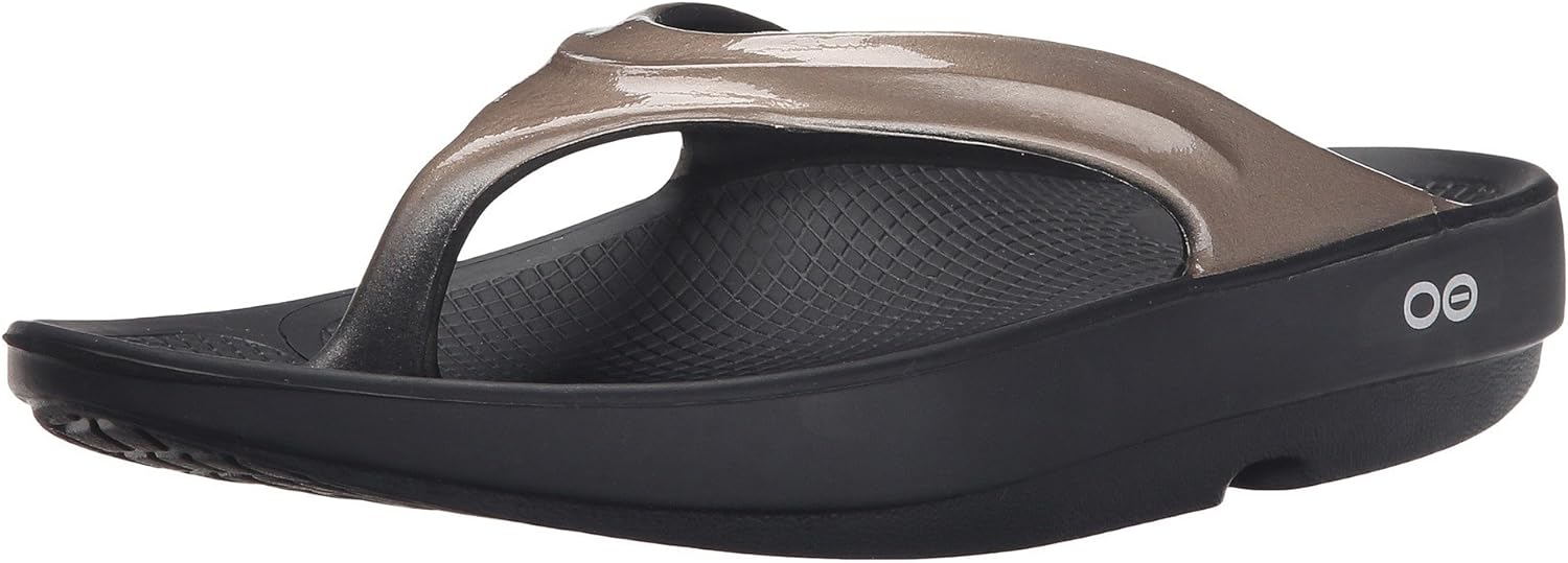 Amazon.com | OOFOS OOLALA Latte Women 8â¦ | Shoes