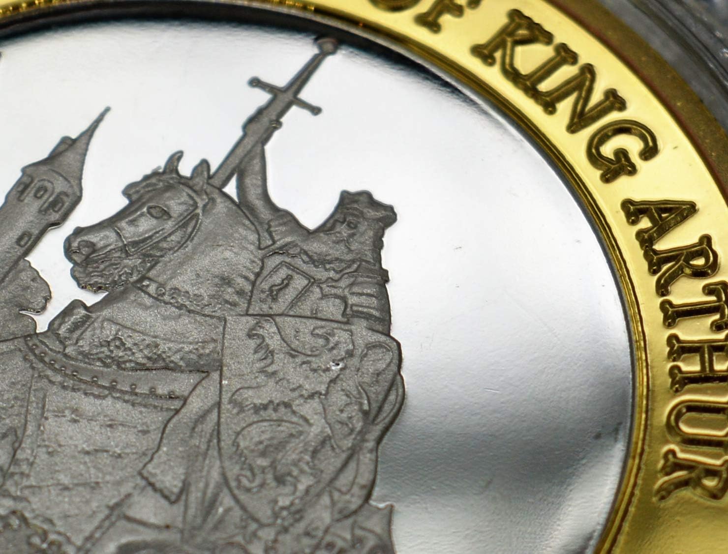 The Commemorative Coin Company KING ARTHUR & EXCALIBUR Fine Silver & 24ct Gold 'Dual Metal' Commemorative in Capsule. Camelot - Image 4