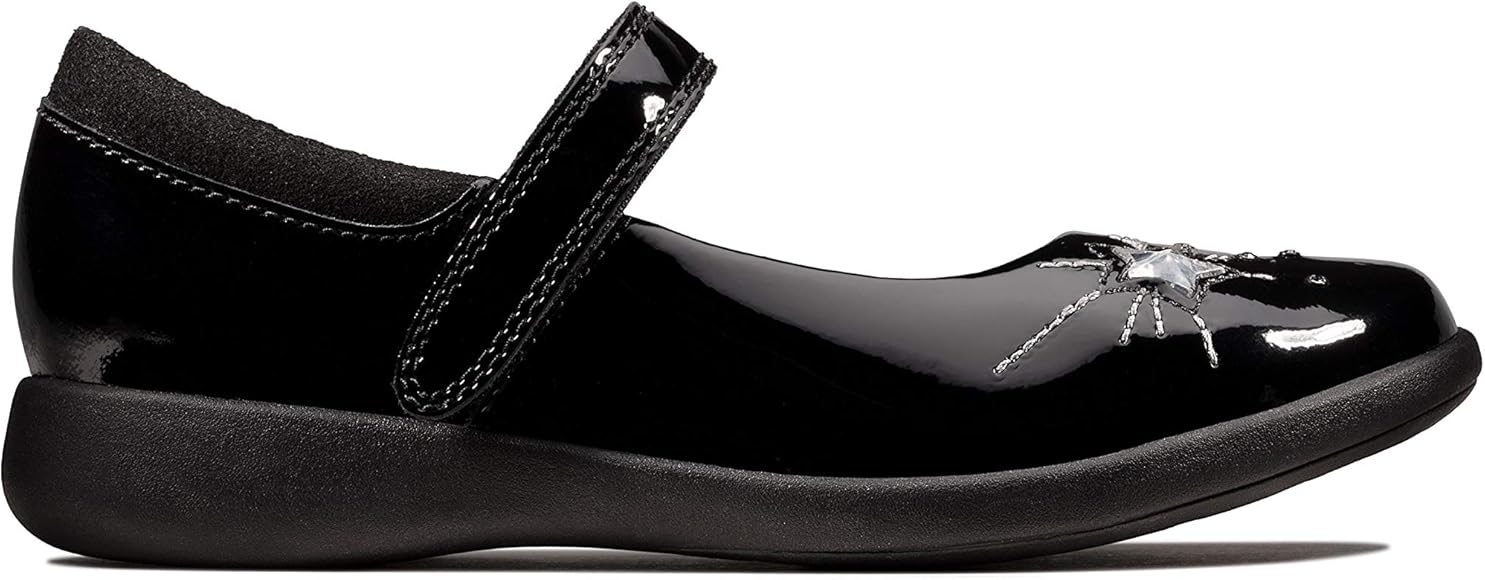 clarks narrow fit