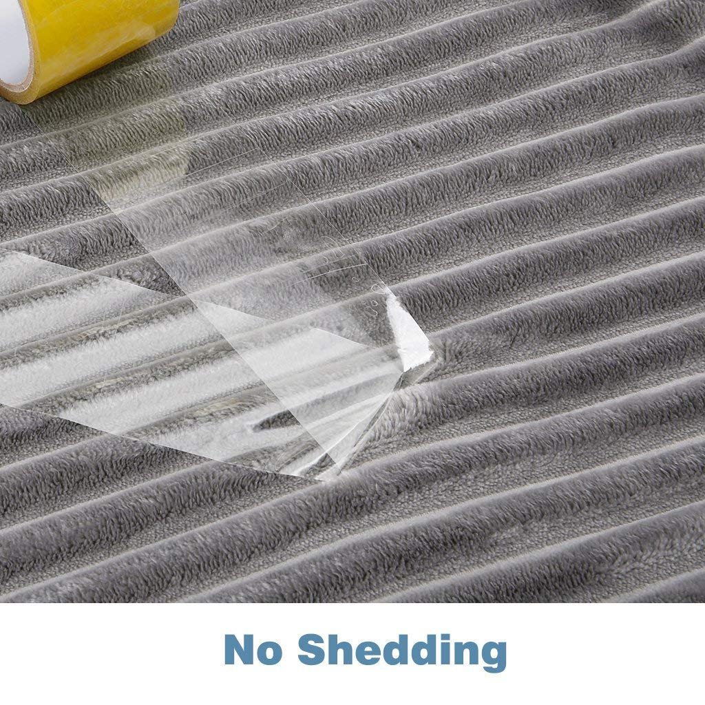 Ghome Luxury Fleece Sherpa Throw Blanket Warm Cozy Wavy Stripes ，Reversible Fuzzy Microfiber All Season Blanket for Bed or Couch 50”X60” in