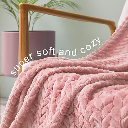 Exclusivo Mezcla Pink Fleece Throw Blanket for Couch and Bed