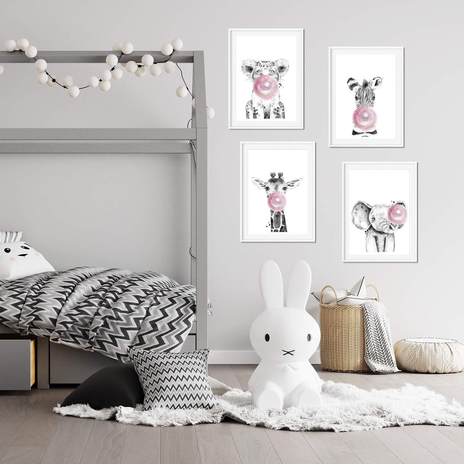 Nacnic Set of 4 sheets of Animals Children With Rosa Chicle in A4 size, Frameless