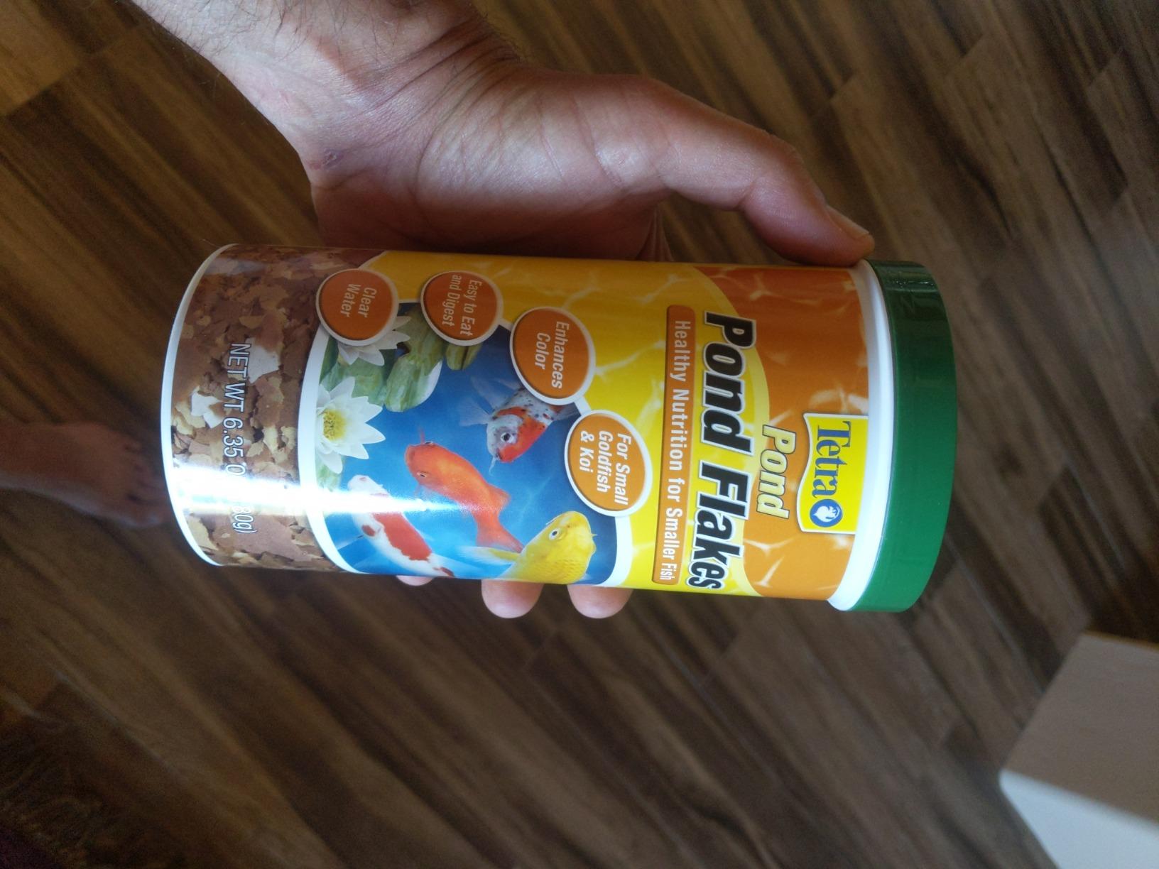 TetraPond Pond Flakes, Complete Nutrition for Smaller Pond Fish, Fish Food for Goldfish and Koi Fish, 6.35 Ounces photo review