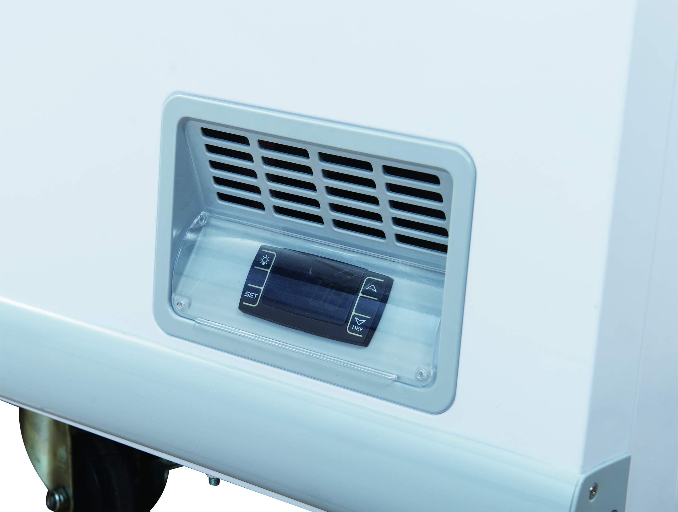 Dukers WD-700Y 24.7 cu. ft. Commercial Chest Freezer in White