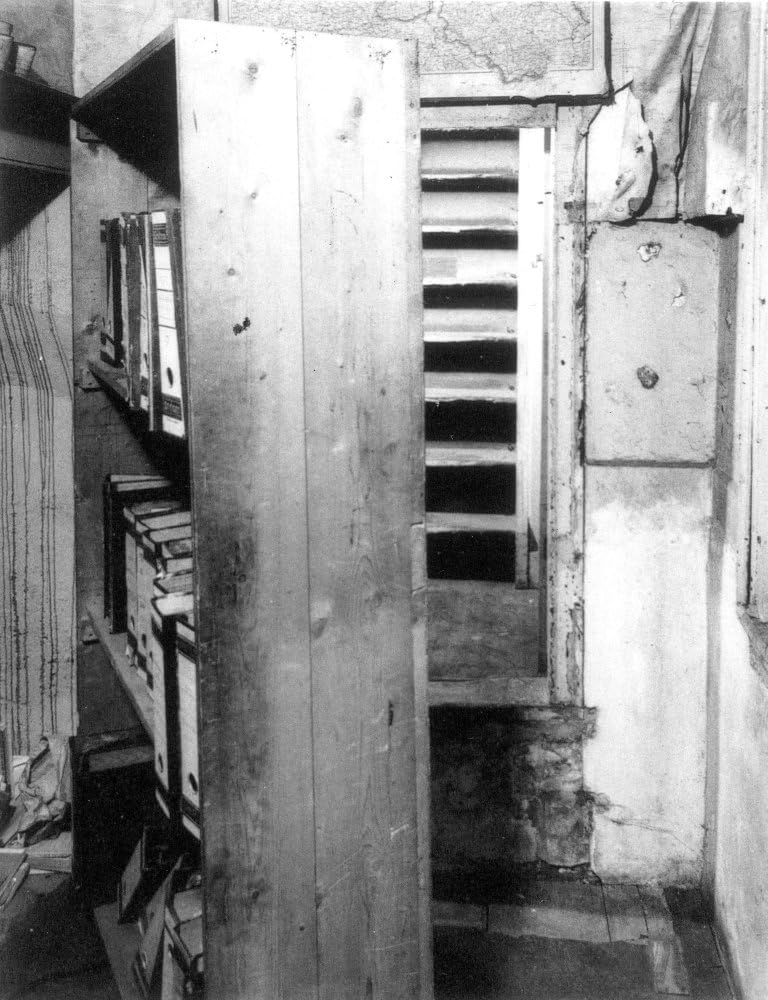 Amazon Com Anne Frank 1929 1945 Ngerman Jewish Diarist The Entrance To The Annex Of Otto Franks Office Building At 263 Prinsengracht Amsterdam Where The Family Was In Hiding From 1942 To 1944 Poster Print Amazon Com Anne Frank 1929 1945 Ngerman Jewish Diarist The Entrance To The Annex Of Otto Franks Office Building At 263 Prinsengracht Amsterdam Where The Family Was In Hiding From 1942 To 1944 Poster Print