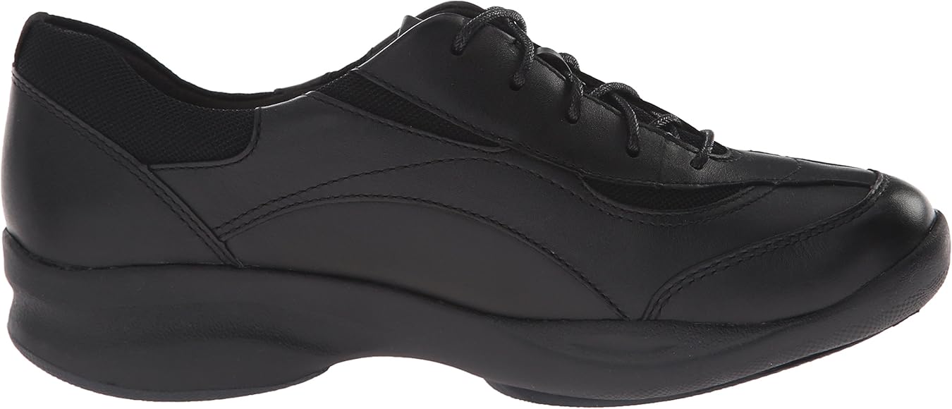 clarks in motion shoes