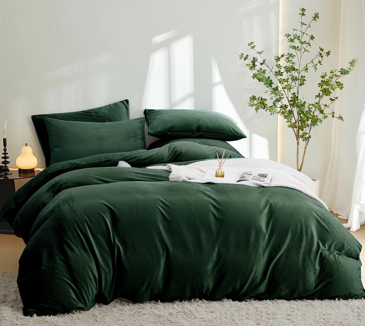 Photo 1 of *Missing items/Just cover/check clerk comments* Nayoroom Dark Green Velvet Duvet Cover Queen Size Emerald Green Crystal Flannel Winter Warm Bedding Set 3 Pieces Solid Color Heavyweight Microfiber Comforter Cover with Zipper Ties Gifts for Women Men