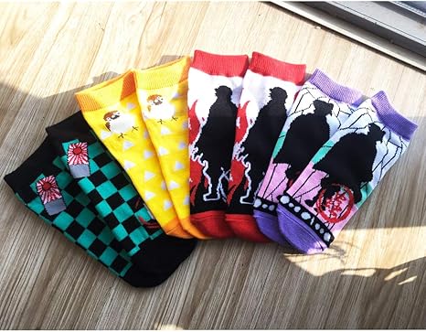 Amazon Co Jp 鬼滅の刃靴下 ソックス 長い靴下 ショート靴下 メンズソックス レディースソックス スポーツ 綿 通気 吸汗 防臭 減摩 くるぶし ショート 春夏秋冬 通学 通勤 人気 学生 ファッション 4個セット ホビー