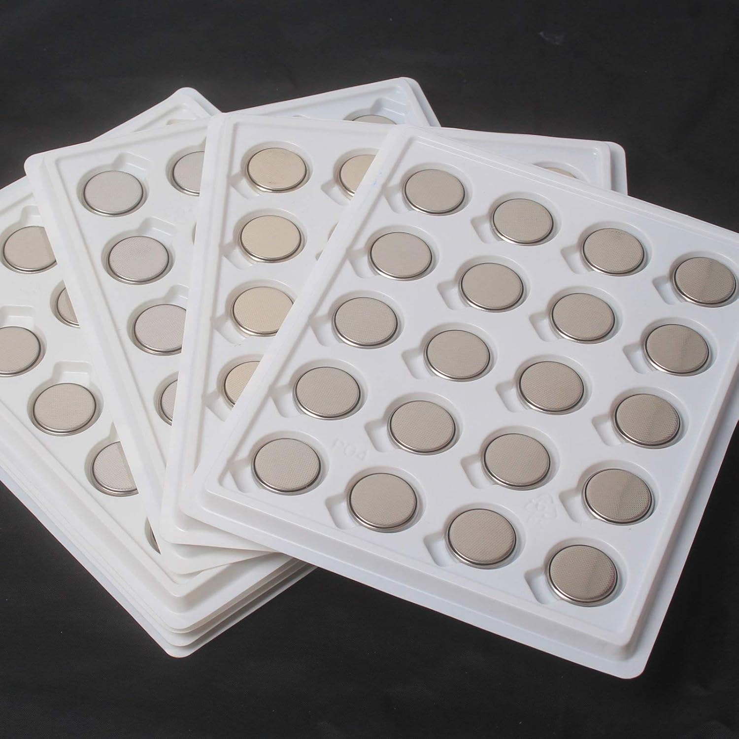 WindMax CR2032 Li-ion Lithium Batteries 3V Coin Button Cell- 100 Pieces: Health & Personal Care