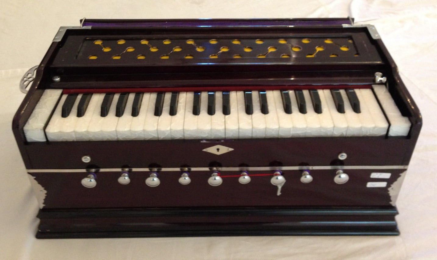 HARMONIUM. ITEM LOCATED IN THE USA. SHIPS WITHIN 24 HOURS.