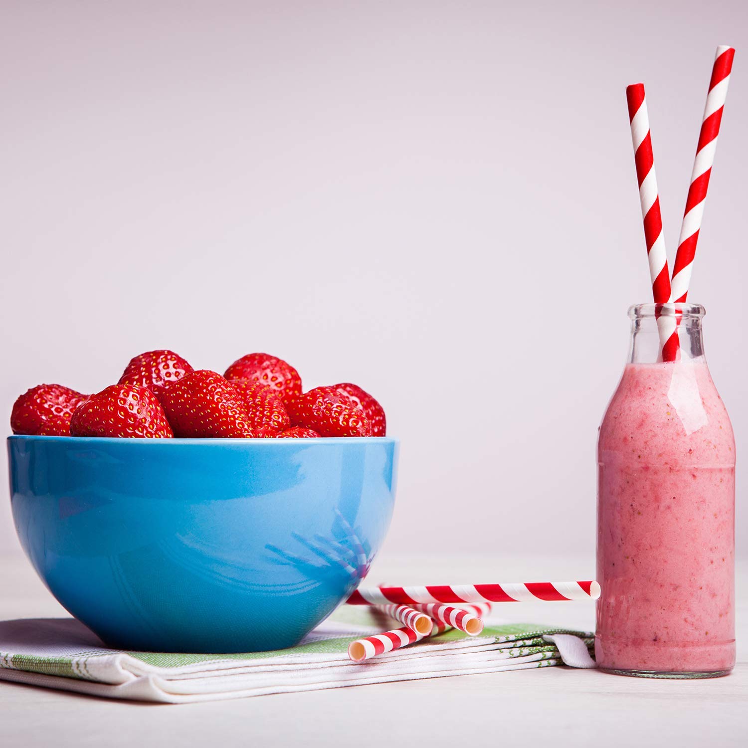 Weemium Paper Straws Disposable 200 Pack - Striped Straws in 10 Colors - Biodegradable, Durable and Eco friendly - Non-soggy Paper Straws for Drinking and Crafts - Image 5