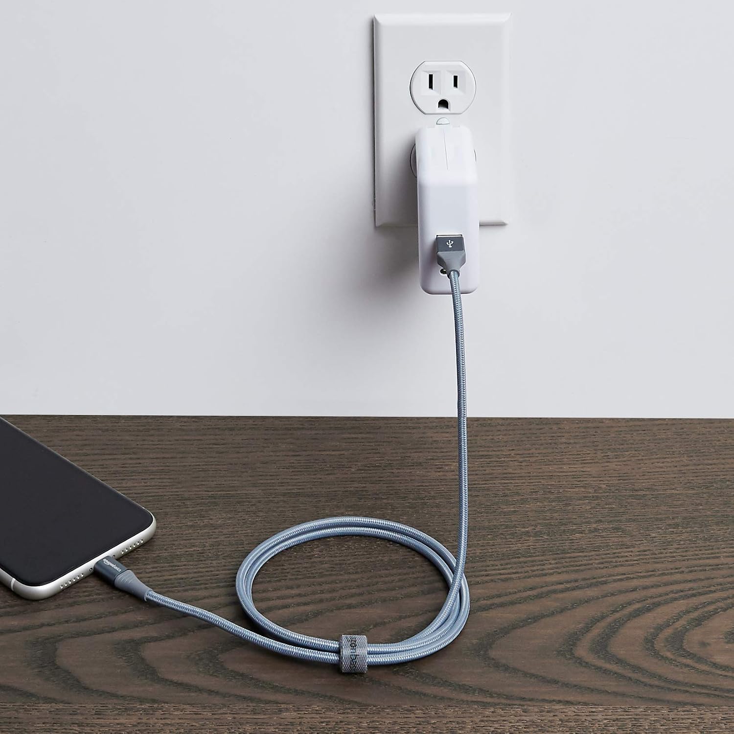Amazon Basics USB-A to Lightning Charger Cable, Nylon Braided Cord - Image 5