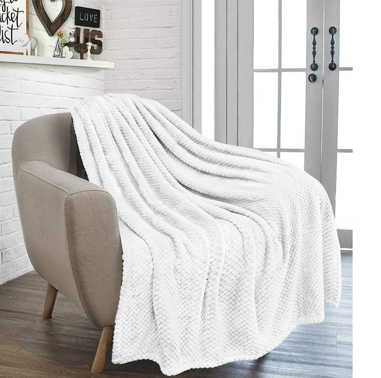 RayyanLinen Waffle Honey Comb Throw Blanket Super Soft Luxurious Versatile Sofa Bedspread Travel Throw (WHITE, SINGLE - 125 x 150CM)