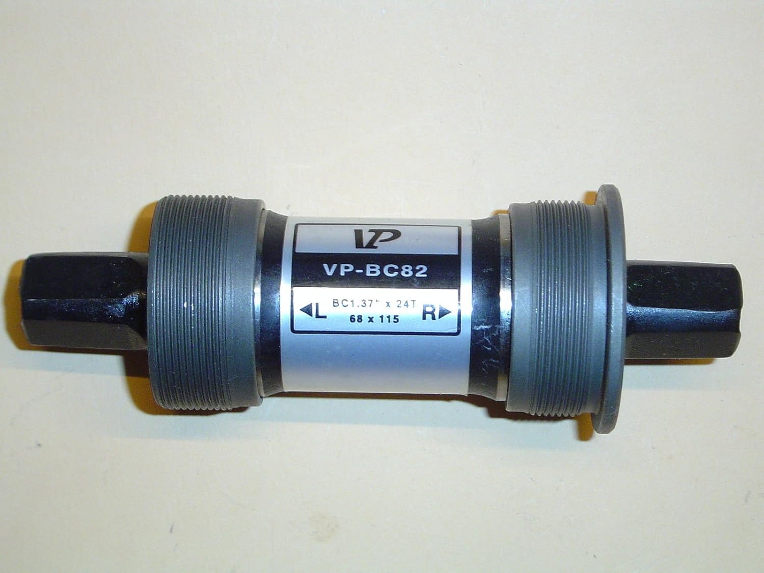 VP Components Cartridge Bottom Bracket BC82 68/115 mm 1.37 x 24 Square