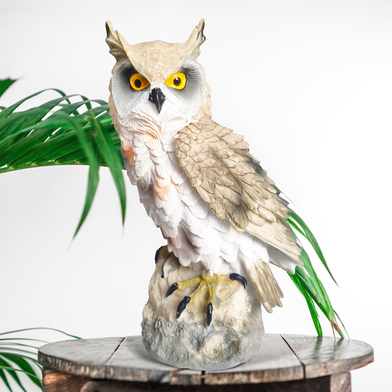 Owl Statues Garden Decoration Ornament Resin Accessories Craft Gardening Gifts White Figure Crafts Bird Proof Patio Yard Balcony Home Animals Indoor Outdoor Lawn Sculpture