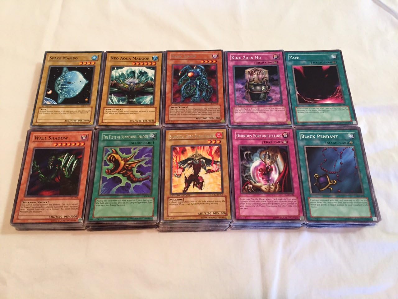 500 Assorted Yugioh Cards Including Rare, Ultra Rare and Holographic